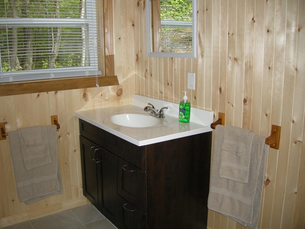 Chalet des Noisetiers Tadoussac Chambre photo
